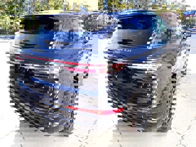 New 2026 Lincoln Corsair Premiere image 6