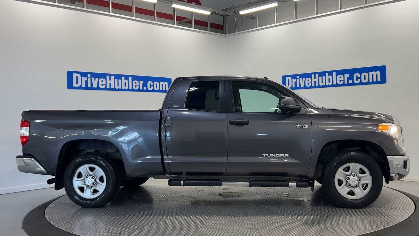 Used 2015 Toyota Tundra SR5 AWD/4WD image 8
