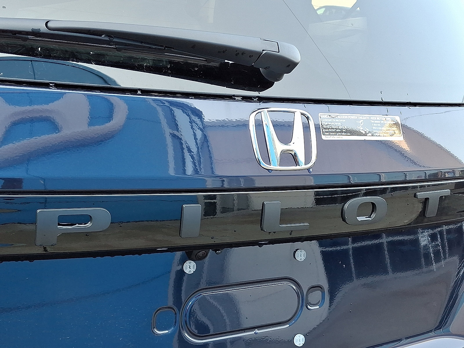 New 2025 Honda Pilot Touring image 11