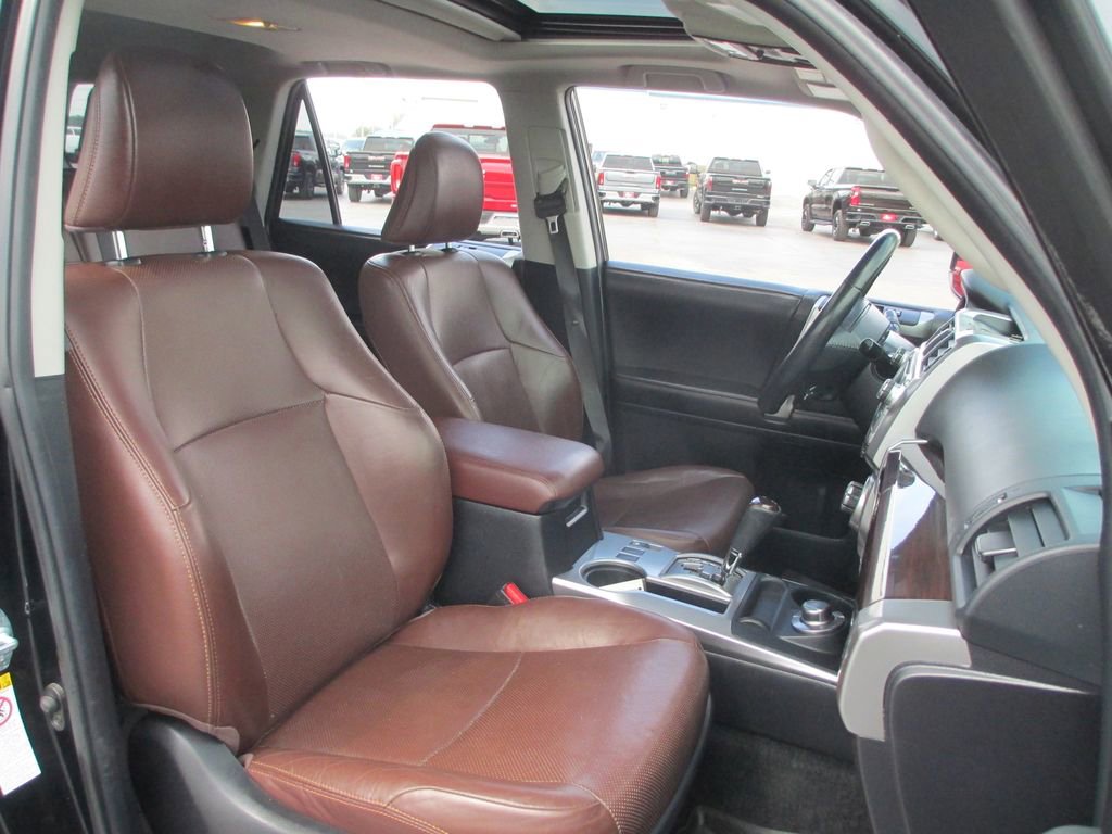 Used 2016 Toyota 4Runner Limited image 22