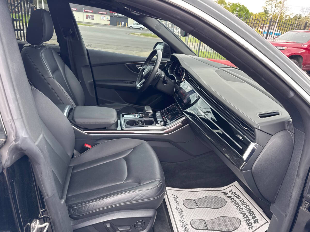 Used 2019 Audi Q8 Prestige w/ Towing Package AWD/4WD image 8