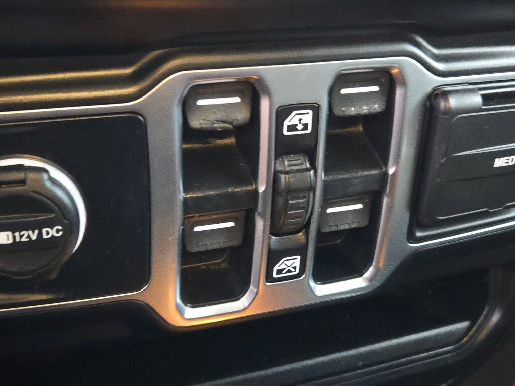 Used 2020 Jeep Gladiator Sport w/ Quick Order Package 24S image 26