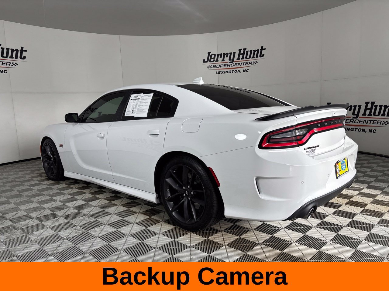 Used 2019 Dodge Charger Scat Pack RWD image 8