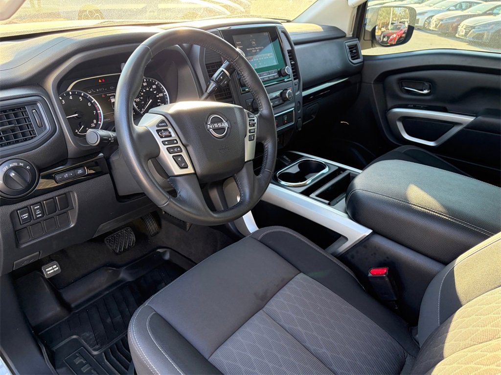 Certified 2024 Nissan Titan SV w/ SV Convenience Package image 8