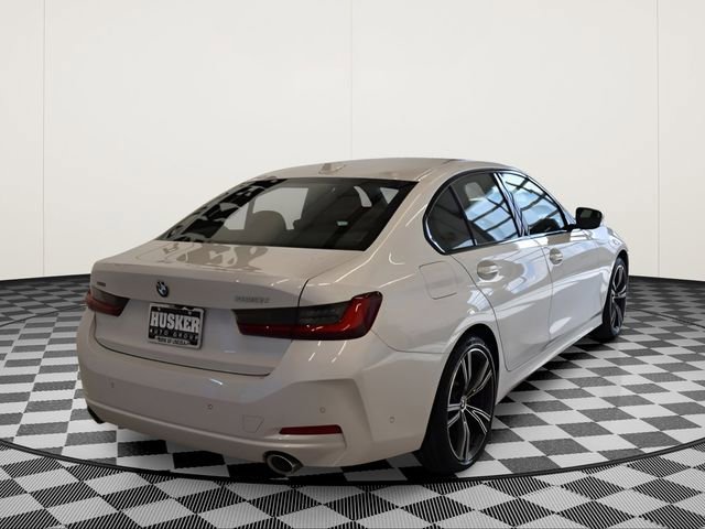 Used 2023 BMW 330i xDrive Sedan w/ Premium Package AWD/4WD image 4