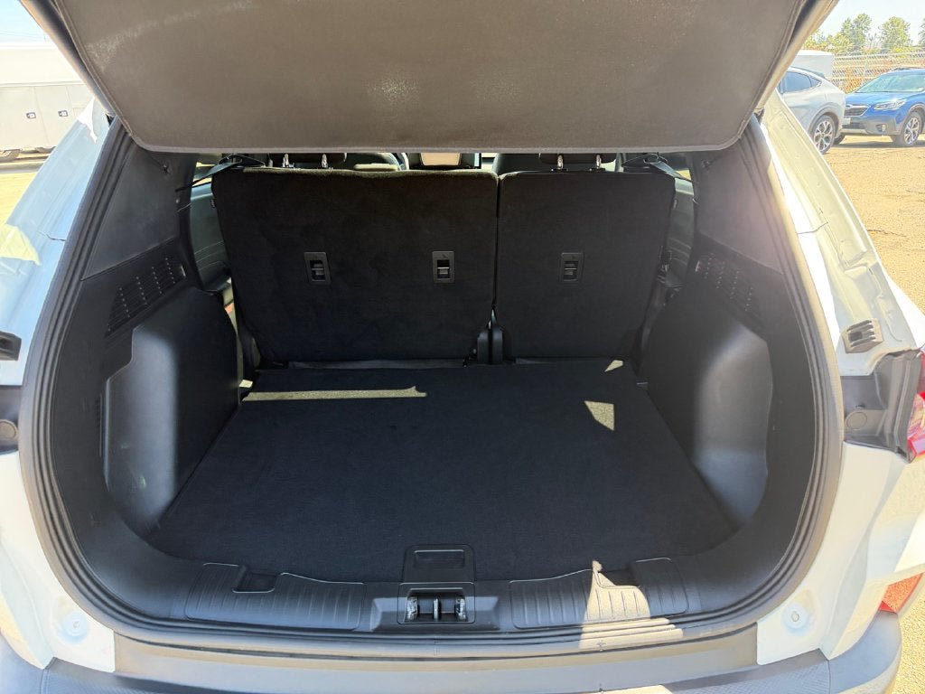 Used 2025 Ford Escape SE w/ PHEV Premium Package FWD image 23