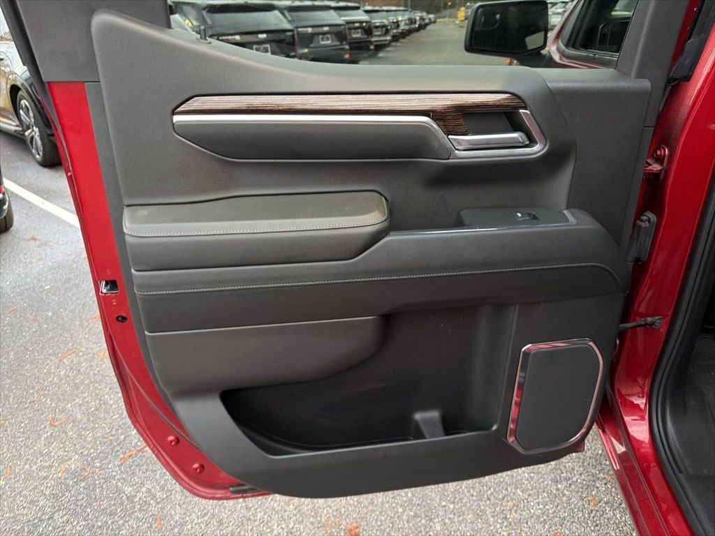 Used 2024 GMC Sierra 1500 Elevation image 9