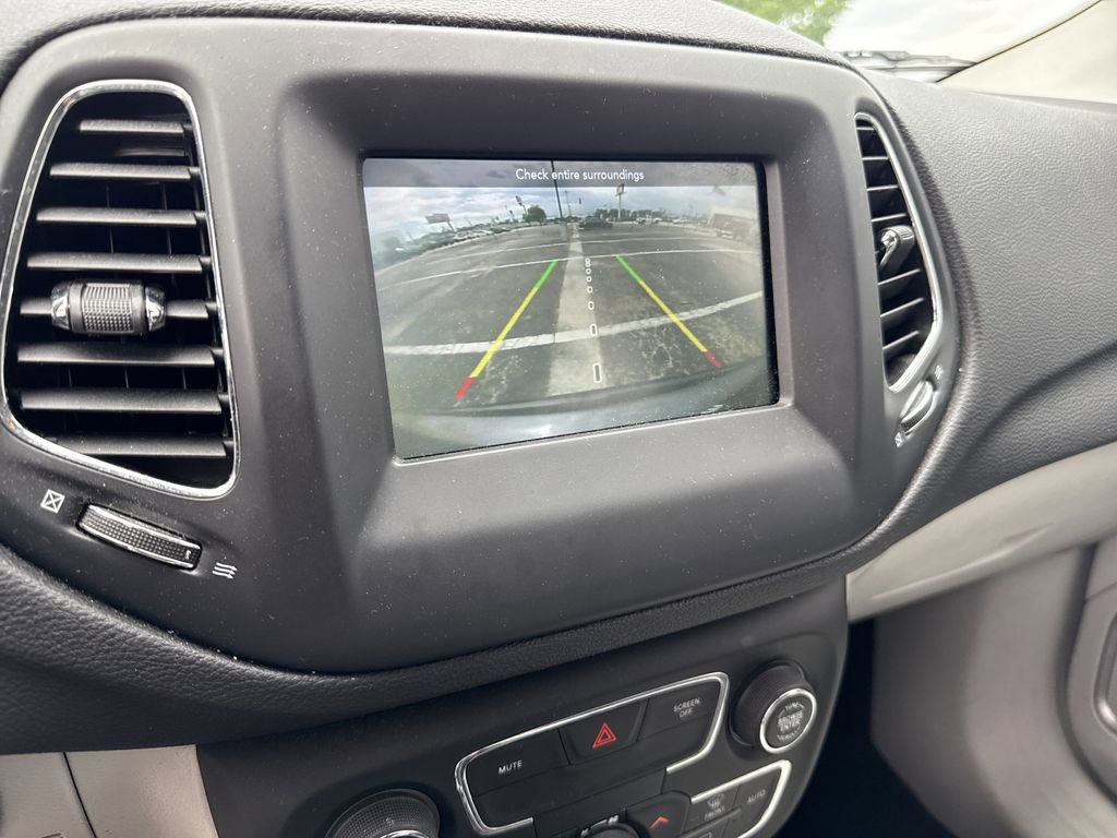 Used 2020 Jeep Compass Latitude image 21