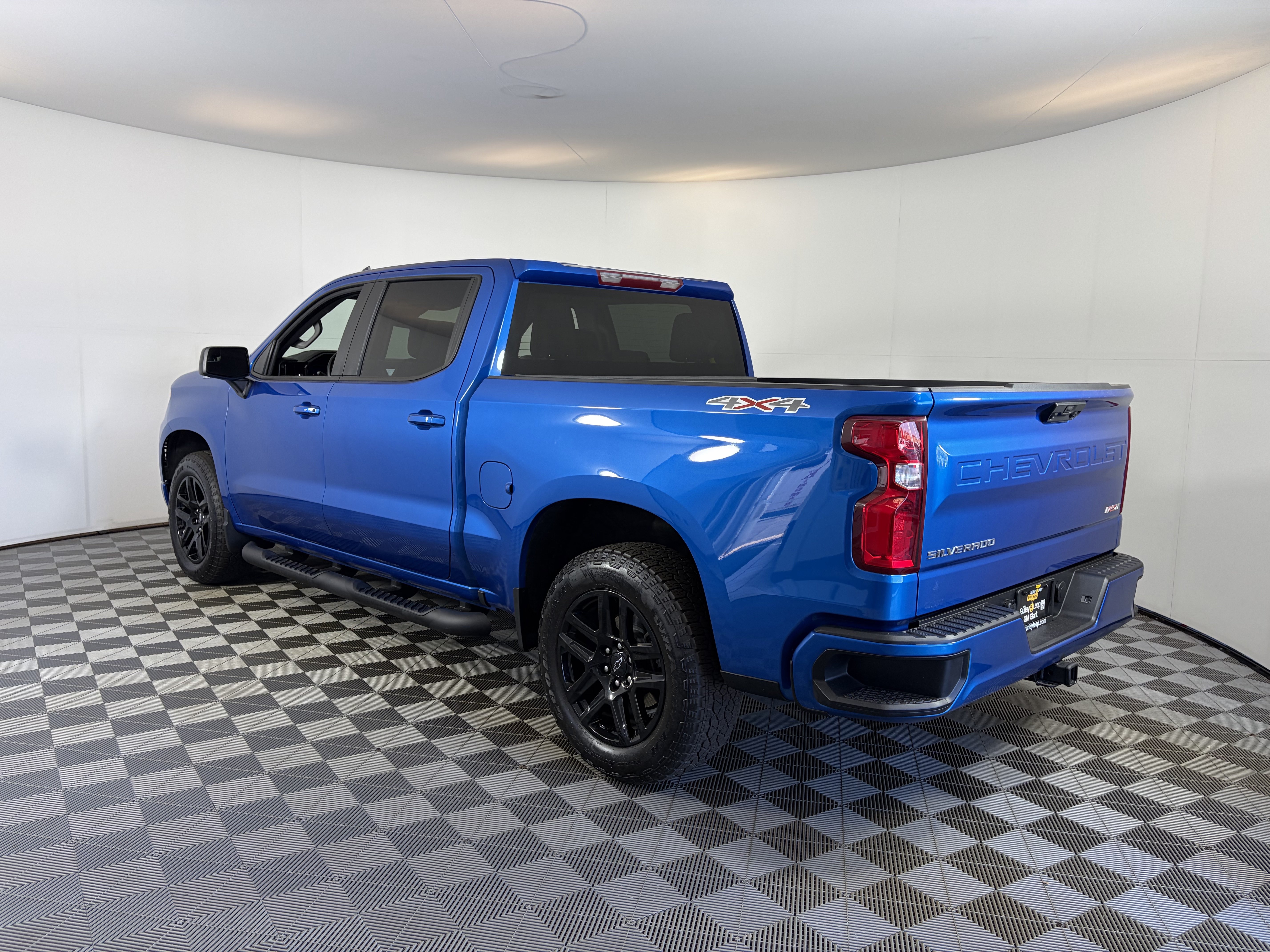 Used 2024 Chevrolet Silverado 1500 RST w/ Protection Package AWD/4WD image 8