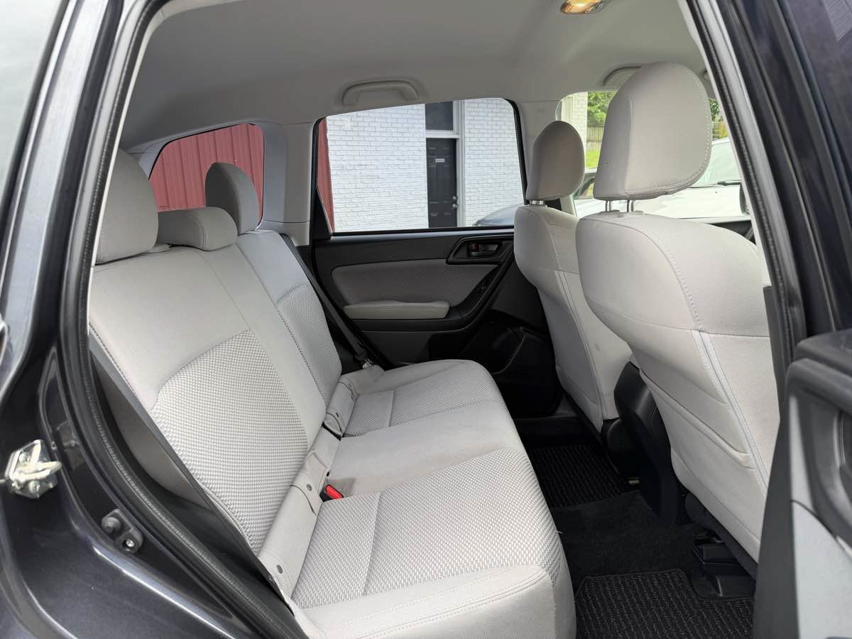 Used 2017 Subaru Forester 2.5i w/ Alloy Wheel Package AWD/4WD image 11