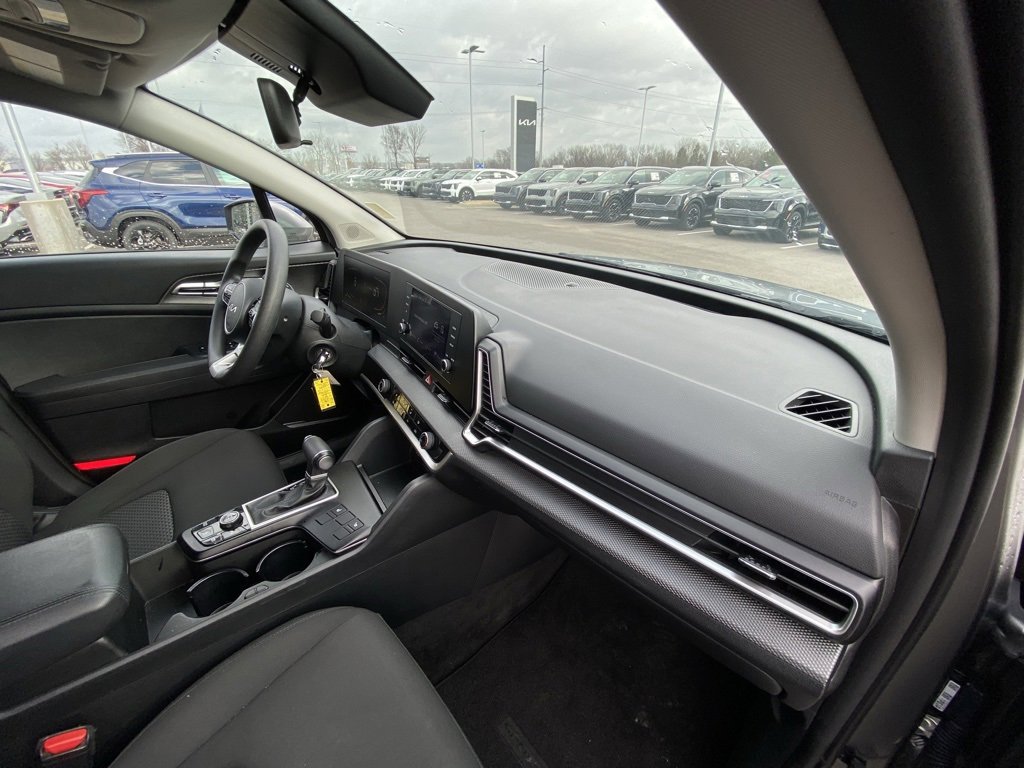 Certified 2024 Kia Sportage LX image 29