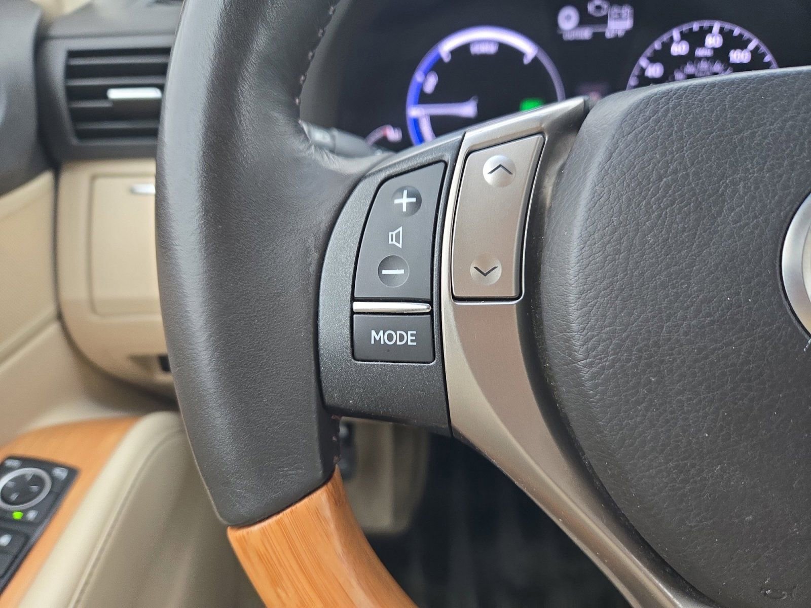 Used 2014 Lexus RX 450h FWD image 15