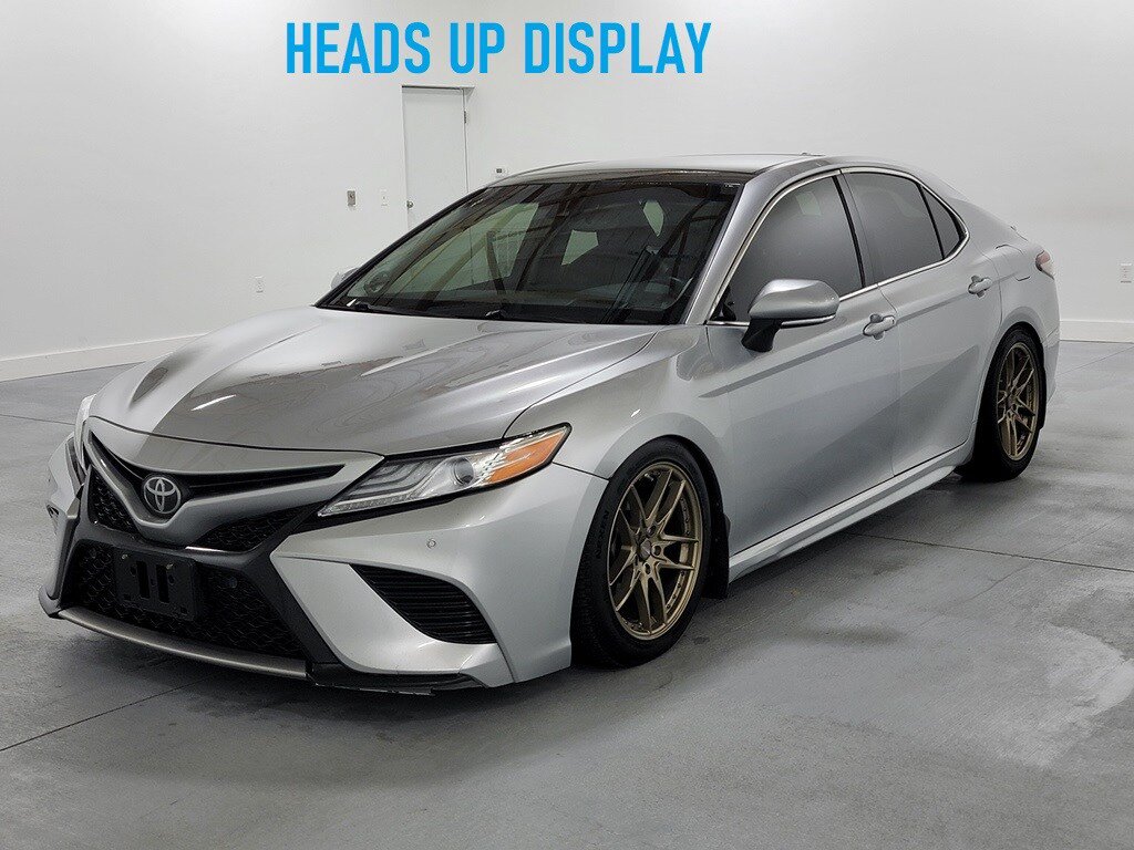 Used 2018 Toyota Camry XSE FWD image 4