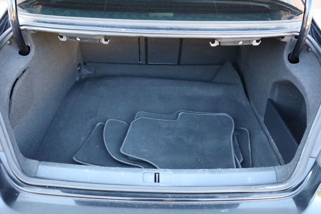 Used 2013 Volkswagen CC R-Line image 23