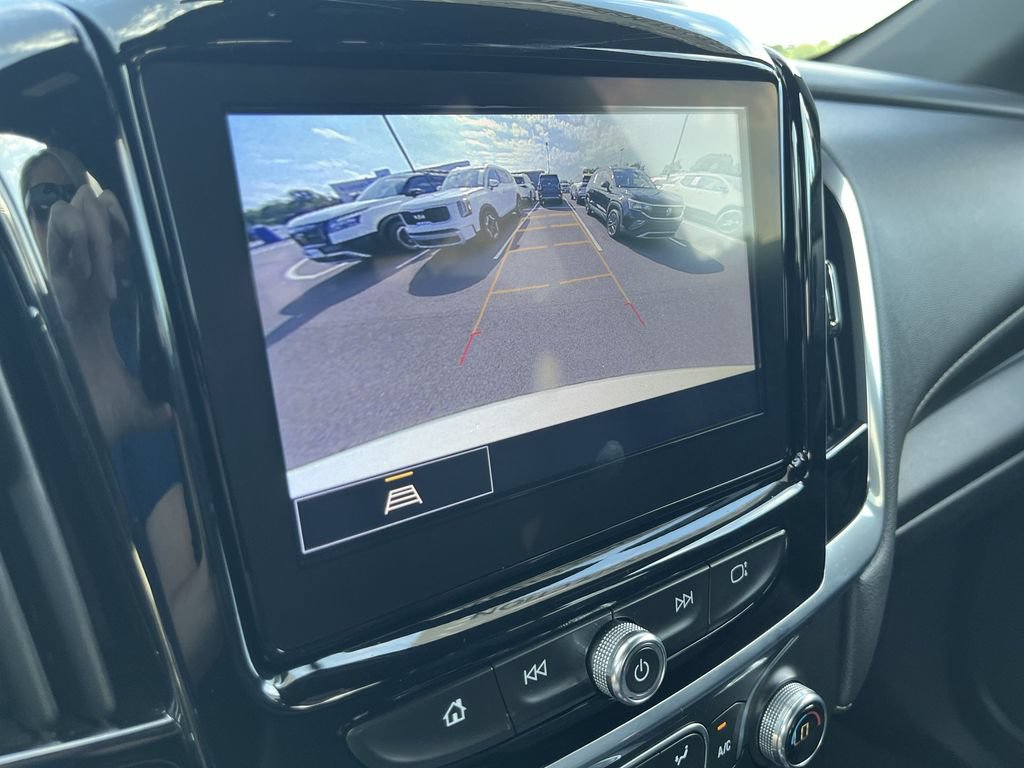 Used 2023 Chevrolet Traverse LT AWD/4WD image 17