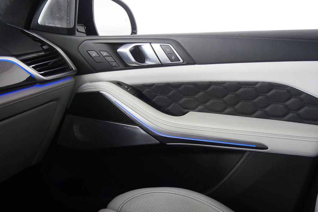 Used 2022 BMW X5 M w/ Competition Package 2 image 31