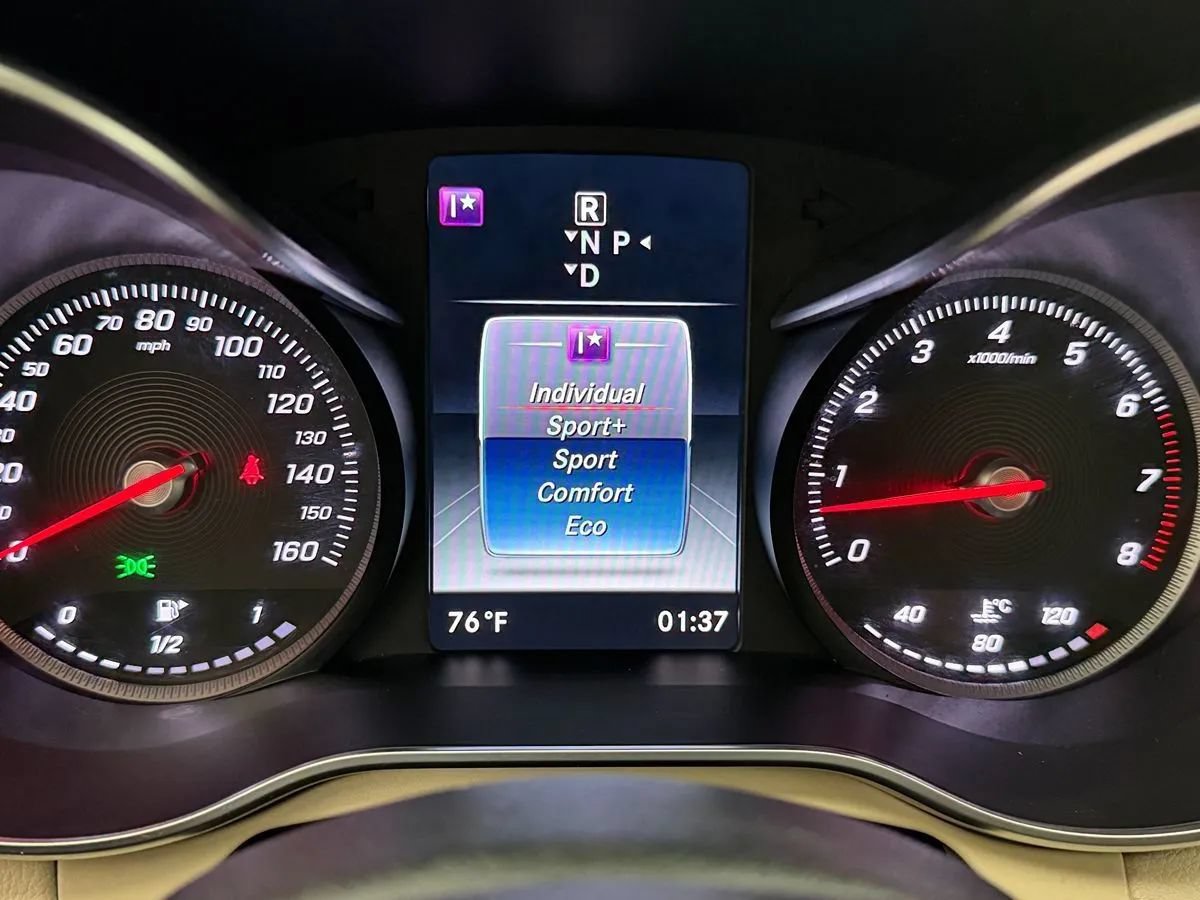 Used 2015 Mercedes-Benz C 300 4MATIC Sedan image 12
