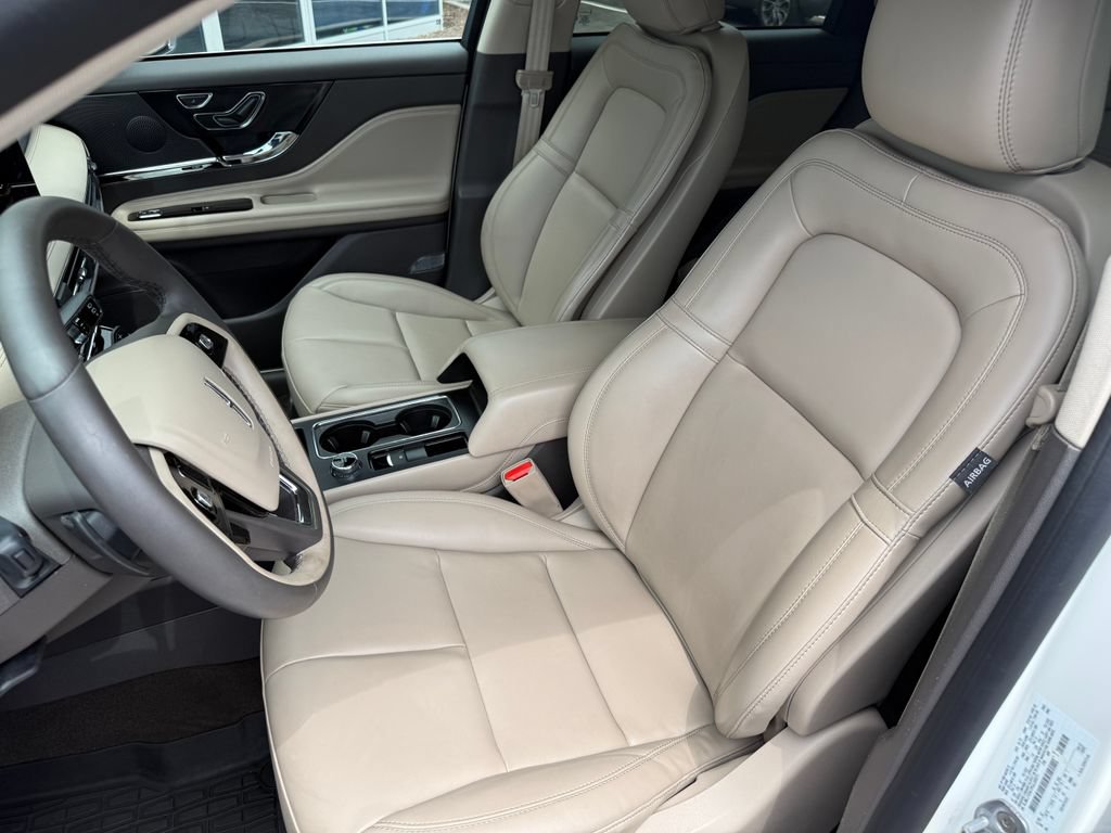 Used 2023 Lincoln Corsair AWD image 15