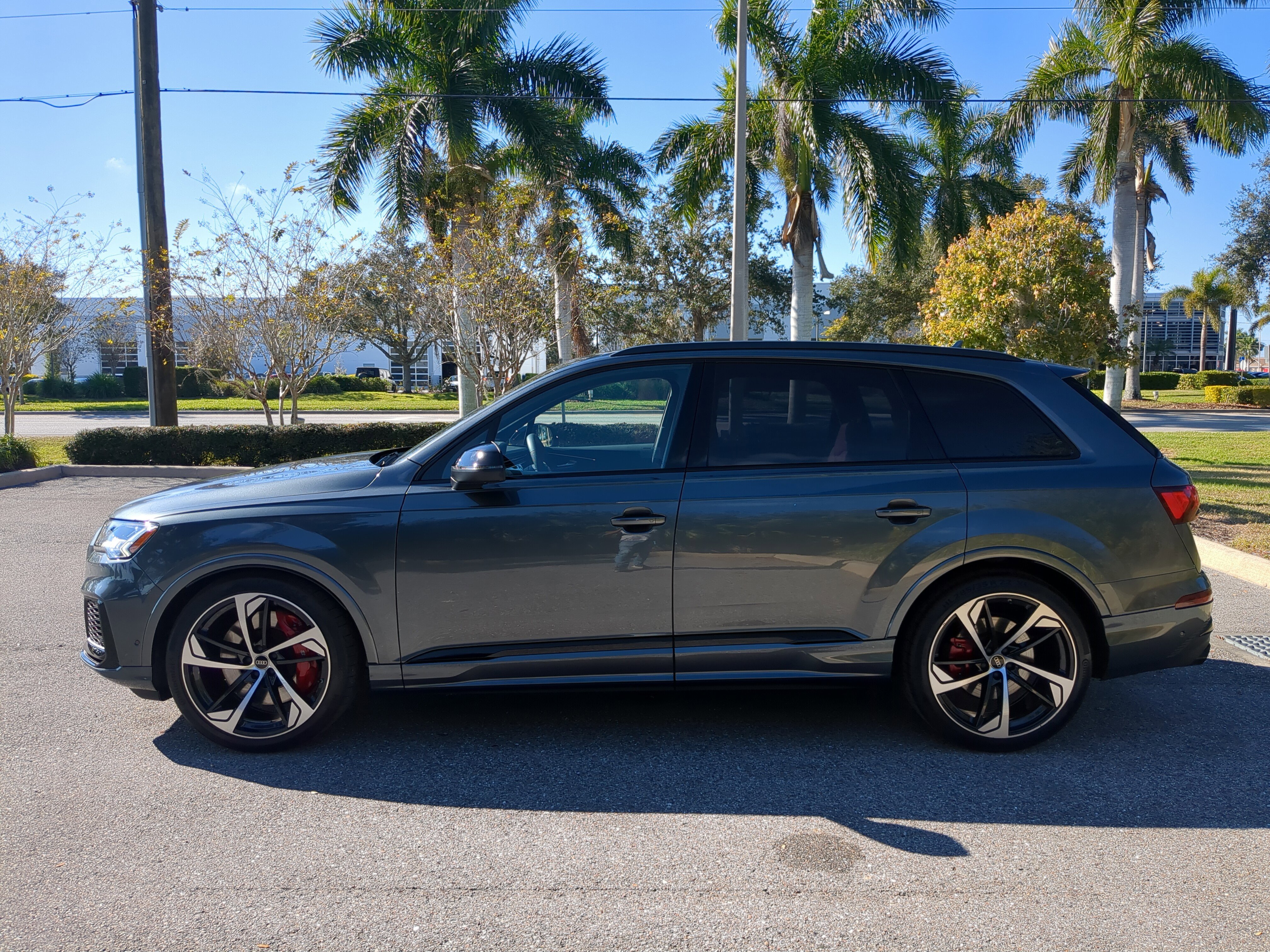 Used 2024 Audi SQ7 Prestige image 4