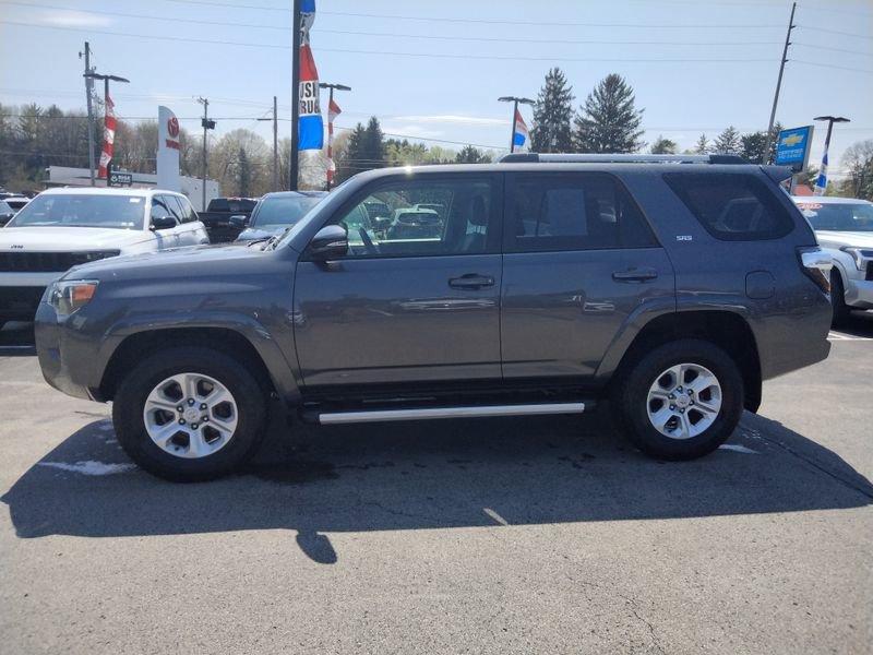 Used 2023 Toyota 4Runner SR5 Premium w/ Moonroof Package AWD/4WD image 8