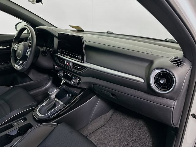 Used 2024 Kia Forte GT-Line w/ GT-Line Premium Package image 31