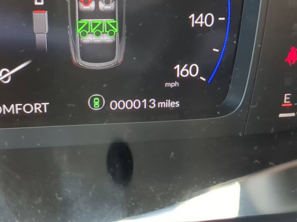 New 2025 Acura Integra Base image 29