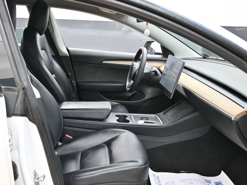 Used 2021 Tesla Model 3 Standard Range Plus image 32