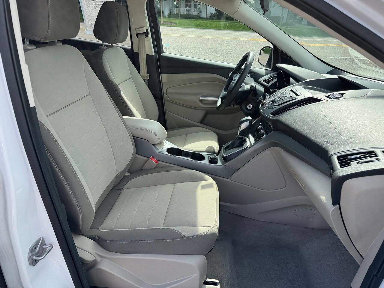 Used 2014 Ford Escape SE image 19