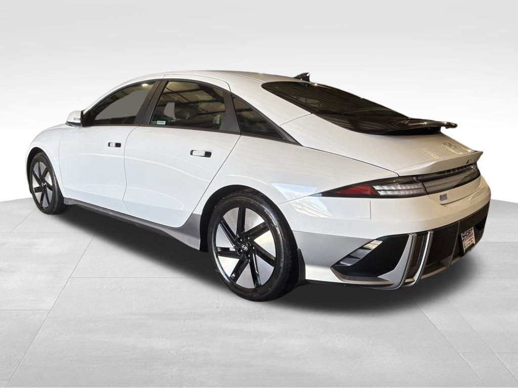 Used 2024 Hyundai Ioniq 6 SE image 3