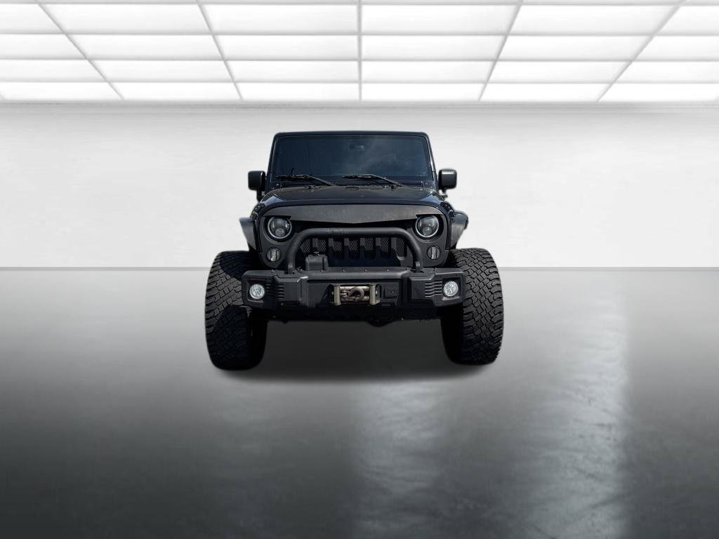 Used 2015 Jeep Wrangler Unlimited Rubicon w/ Connectivity Group AWD/4WD image 9