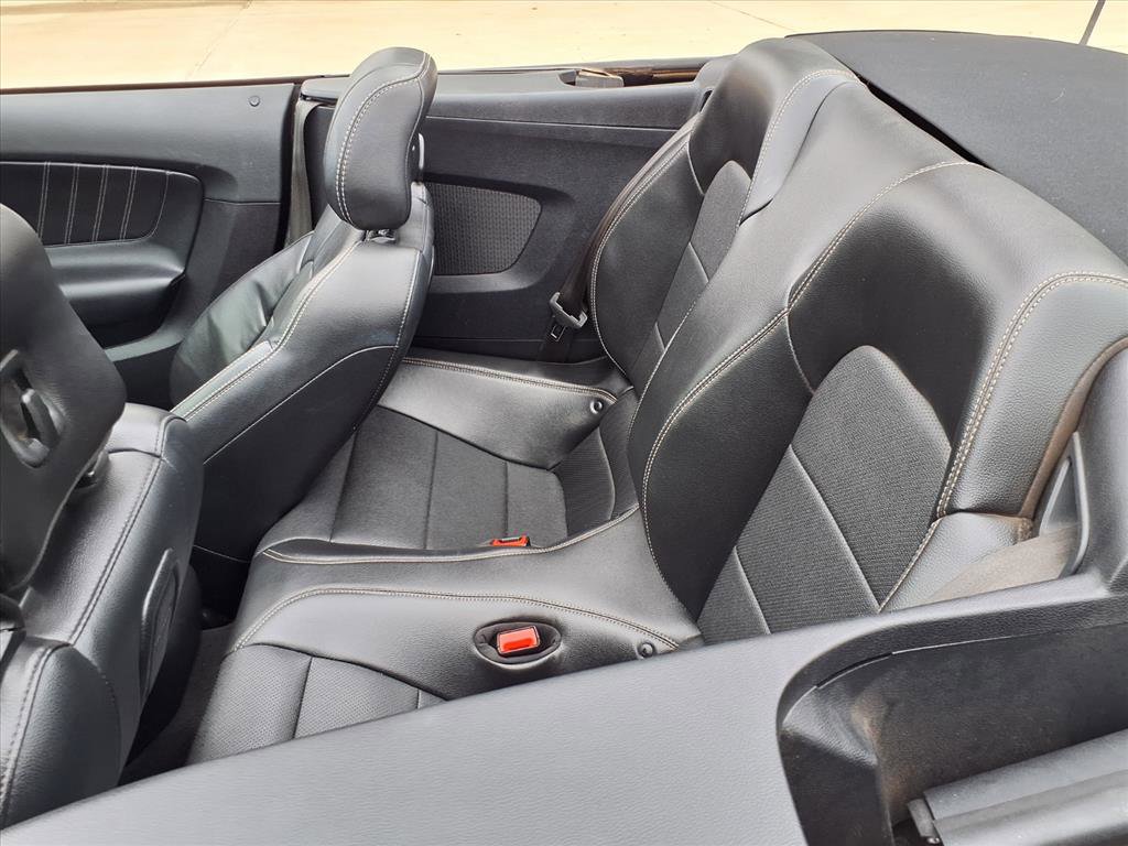 Used 2019 Ford Mustang GT Premium image 14