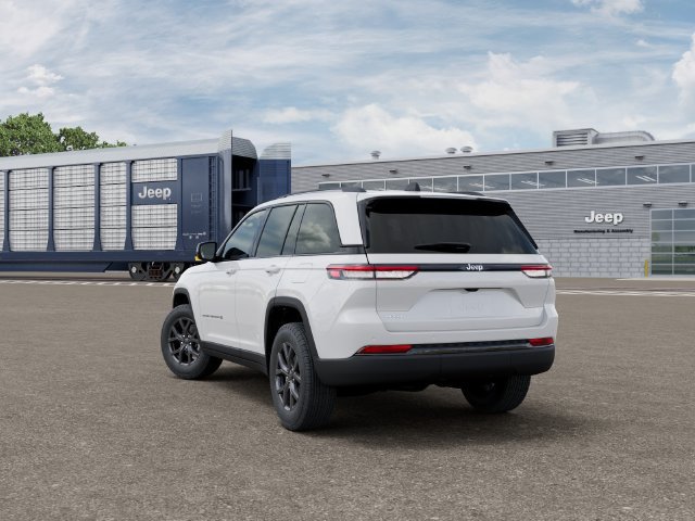 New 2027 Jeep Grand Cherokee Laredo X AWD/4WD image 4