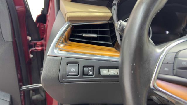 Used 2019 Cadillac XT5 Platinum AWD/4WD image 24