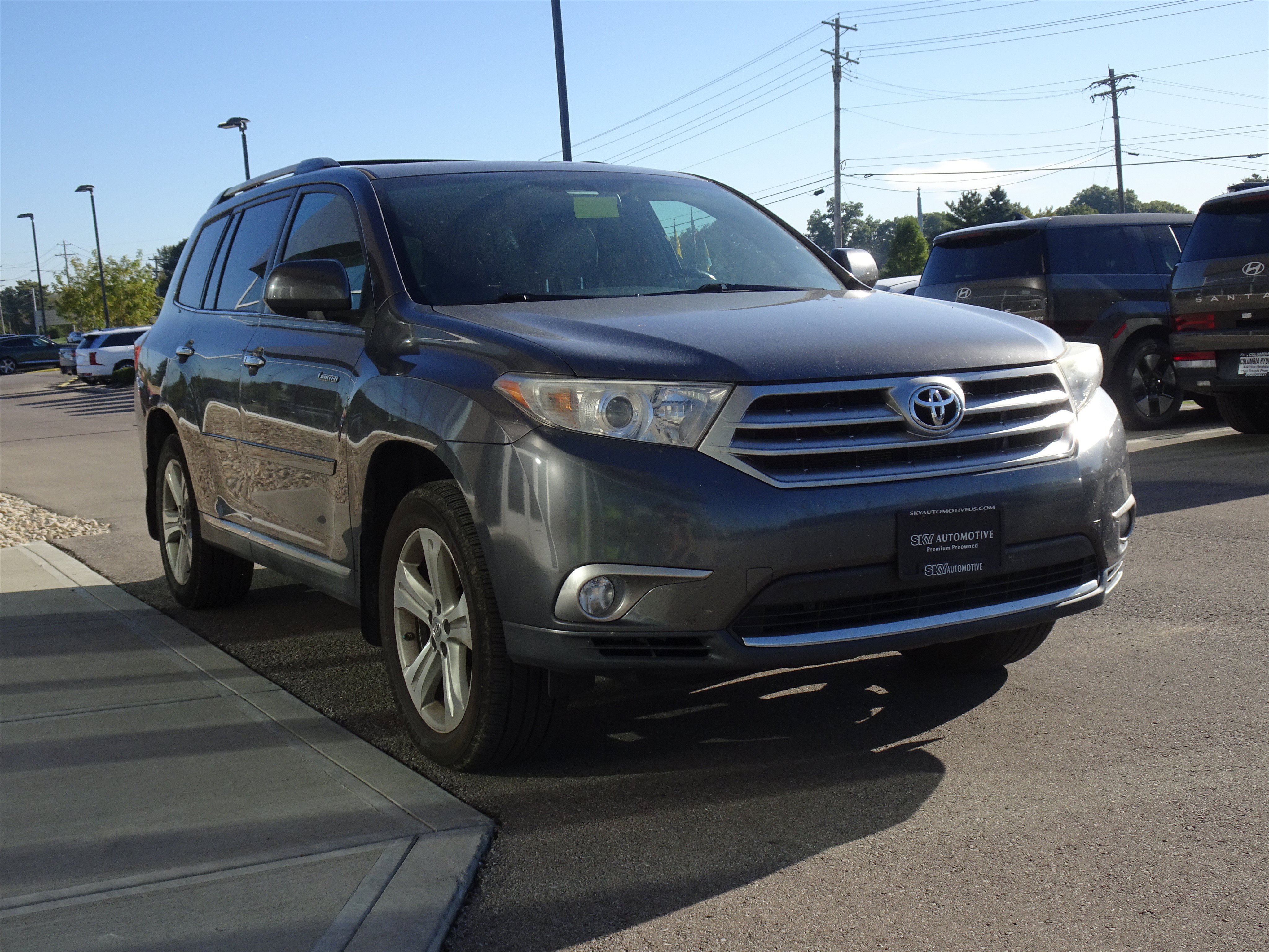 Used 2013 Toyota Highlander Limited AWD/4WD image 6