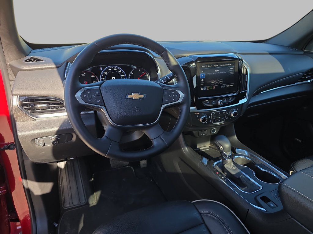 Used 2023 Chevrolet Traverse Premier AWD/4WD image 18