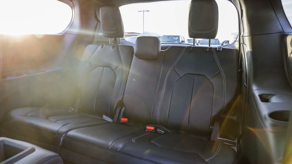 New 2026 Chrysler Pacifica Select w/ S Appearance Package image 20