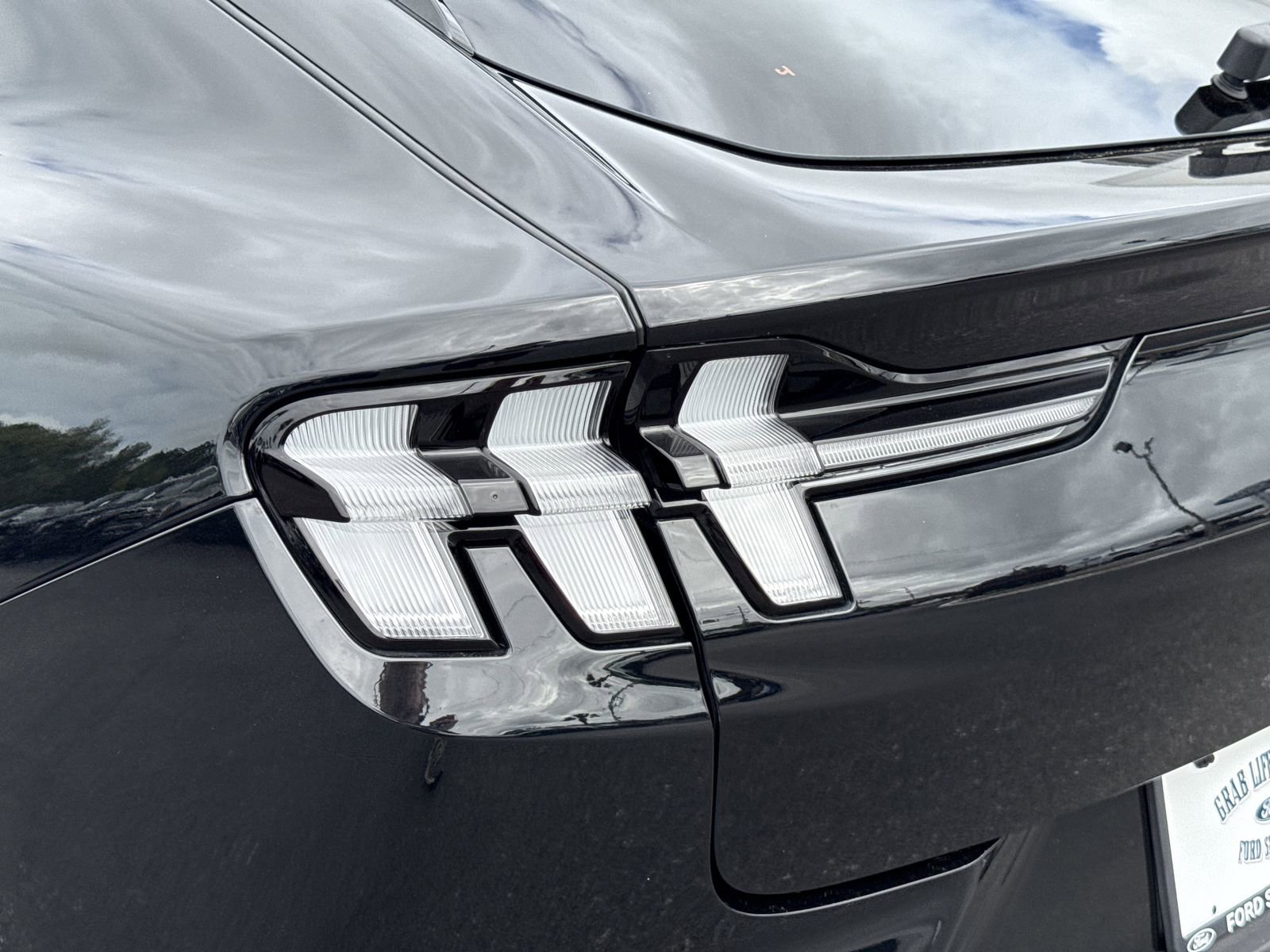 Certified 2025 Ford Mustang Mach-E Premium RWD image 8