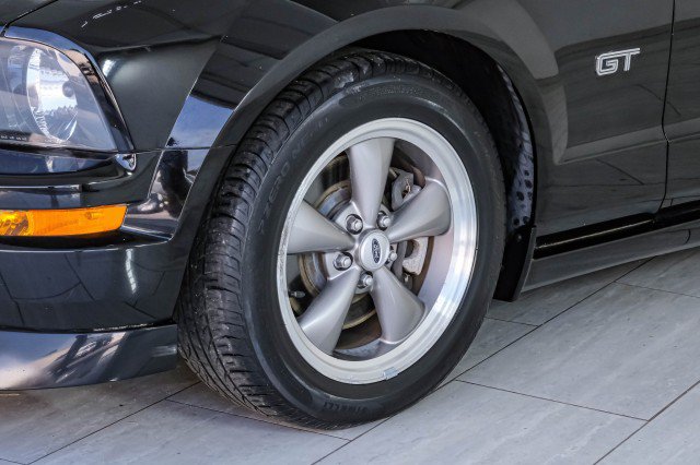 Used 2006 Ford Mustang GT RWD image 50