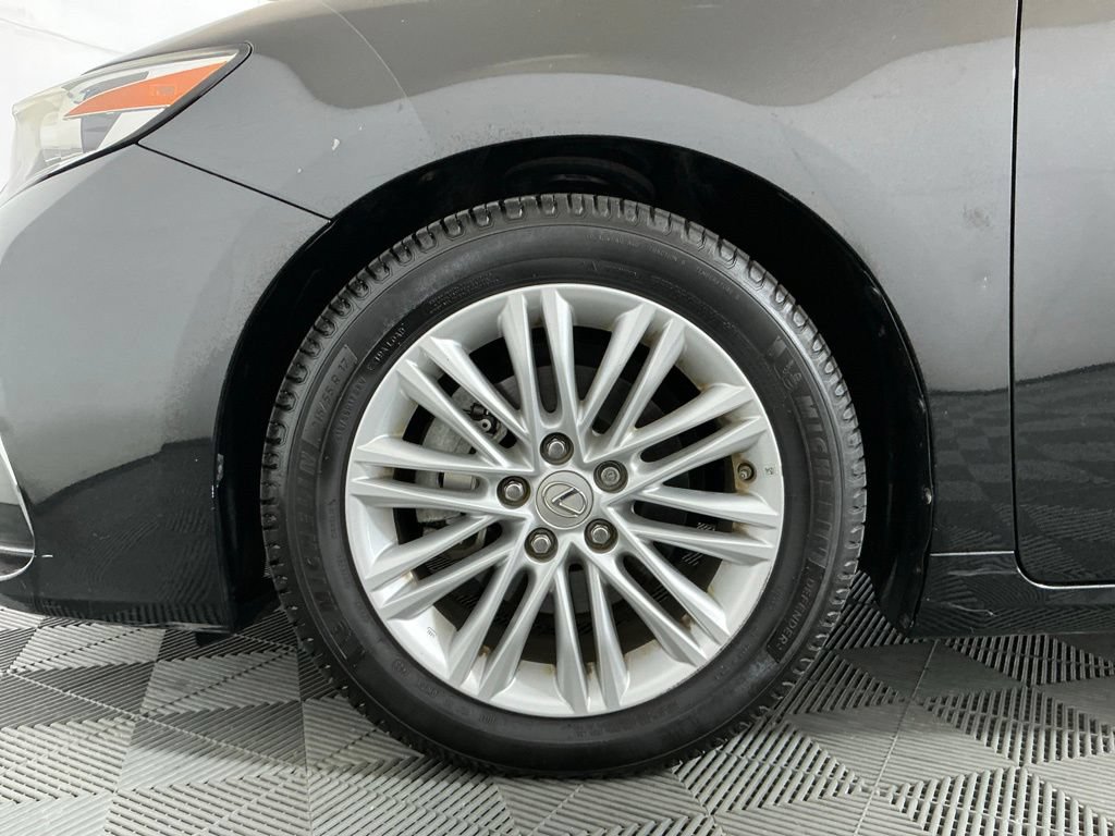 Used 2016 Lexus ES 350 w/ Premium Package w/Wood Trim FWD image 30