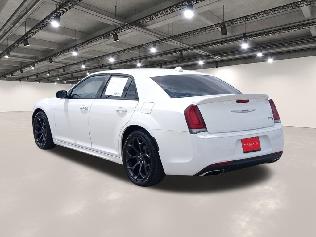 Used 2019 Chrysler 300 S w/ S Model Appearance Package image 14