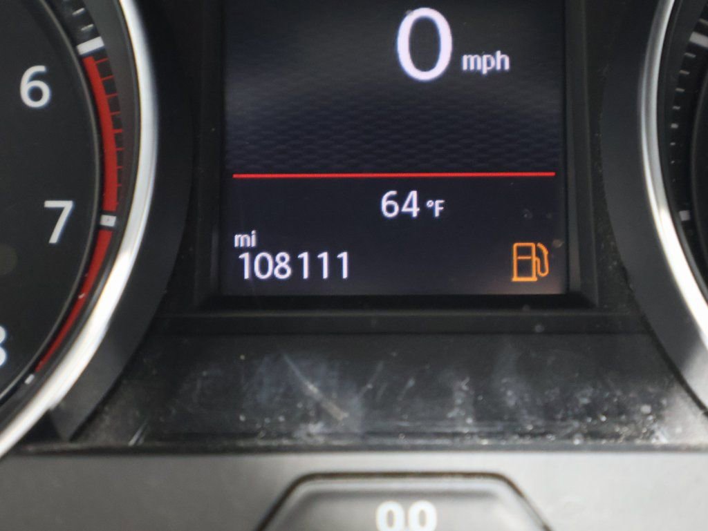 Used 2017 Volkswagen Golf S image 32