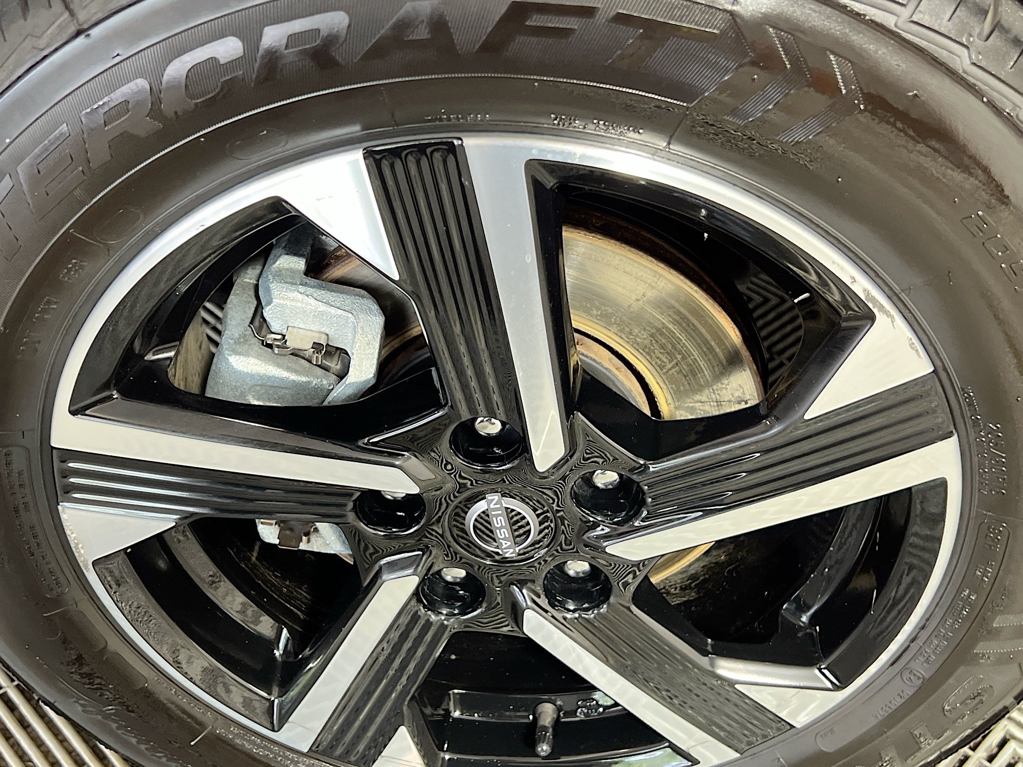 Used 2024 Nissan Sentra SV FWD image 14