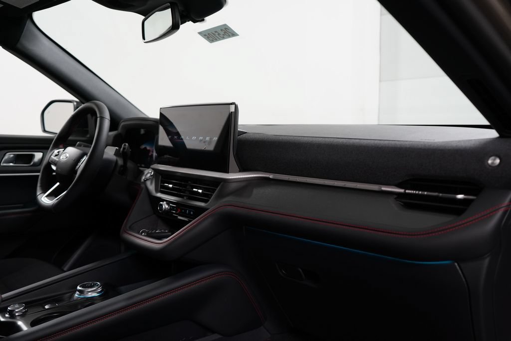 New 2026 Ford Explorer ST-Line w/ ST-Line Street Pack AWD/4WD image 24