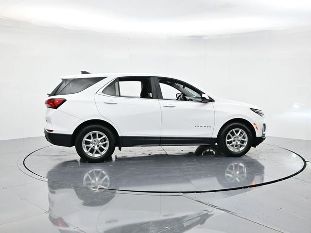 Used 2022 Chevrolet Equinox LT image 2
