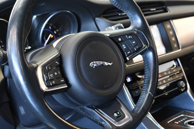 Used 2016 Jaguar XF R-Sport AWD/4WD image 28