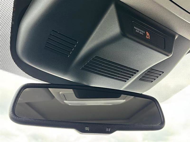 Used 2025 Nissan Rogue SL w/ Tech Package image 33