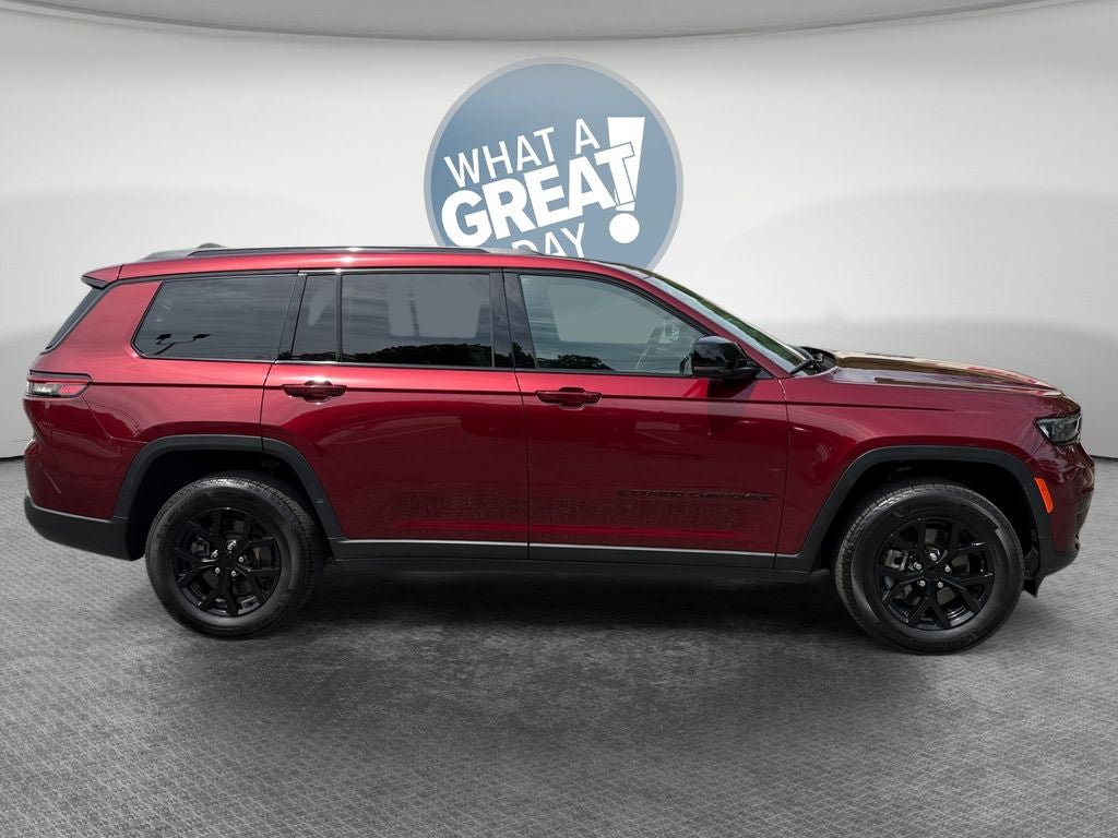 Used 2024 Jeep Grand Cherokee L Altitude AWD/4WD image 2