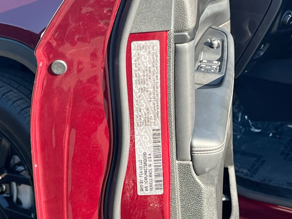 Certified 2025 Jeep Grand Cherokee Altitude image 28