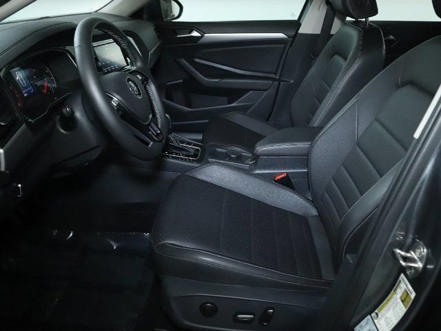 Used 2021 Volkswagen Jetta SE w/ SE Cold Weather Package FWD image 18