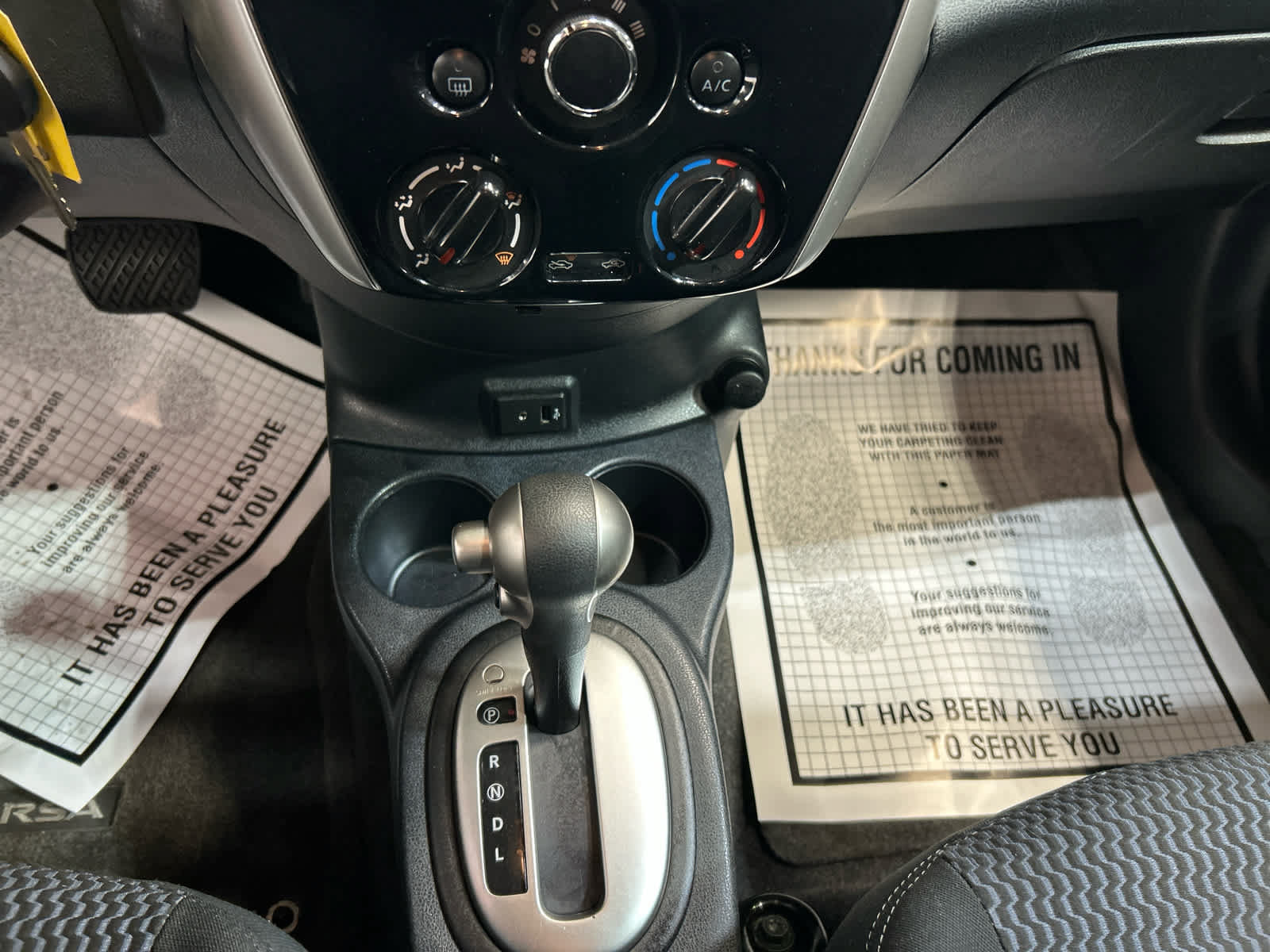 Used 2017 Nissan Versa Note SV FWD image 7